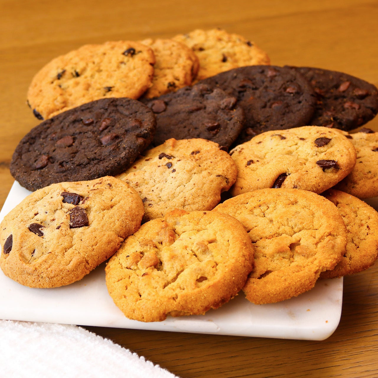 Fresh Baked Assorted Cookies Tin – David's Cookies