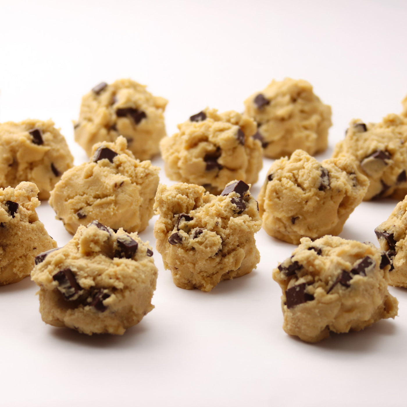 Chocolate Chunk Cookie Dough - 40 Pieces