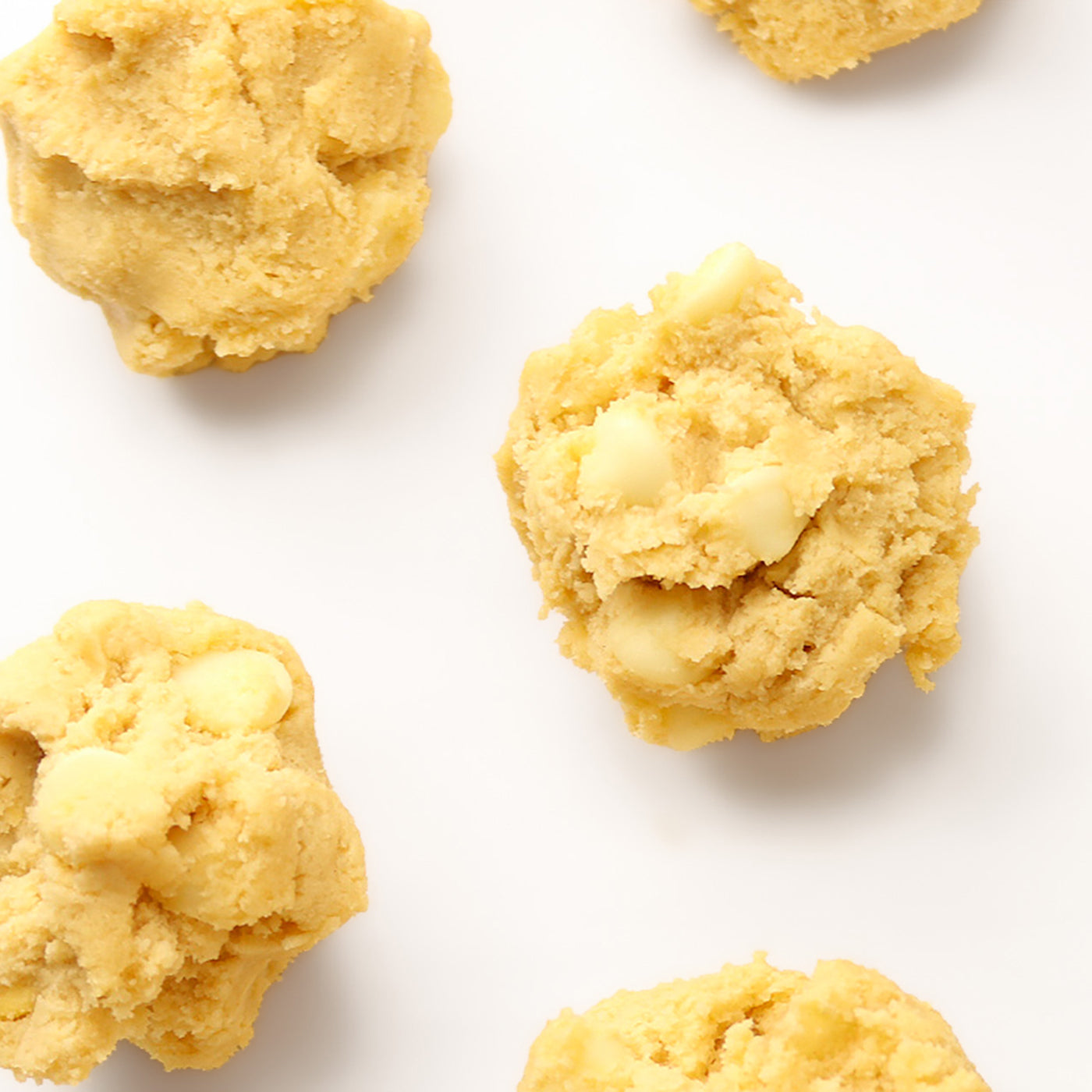 Macadamia White Chunk Cookie Dough - 40 Pieces